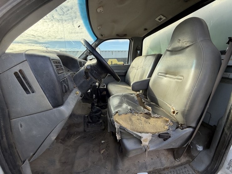2008-ford-f650-image-24