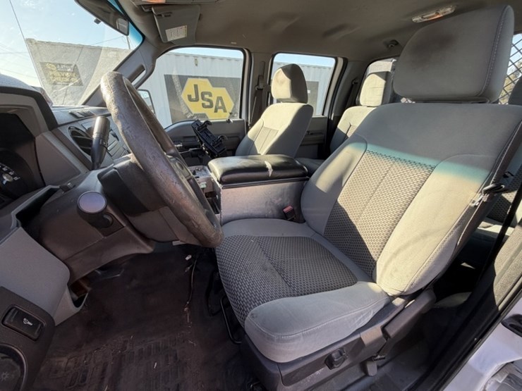 2011-ford-f350-image-26