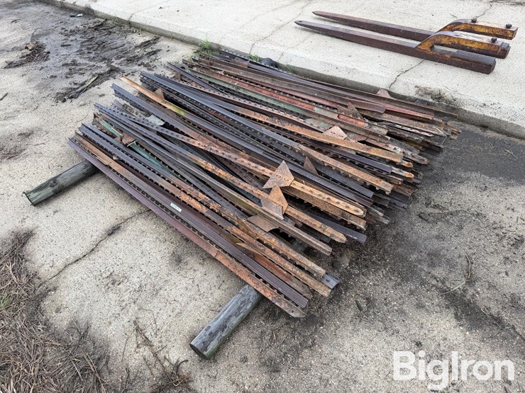 steel-t-posts-image-7