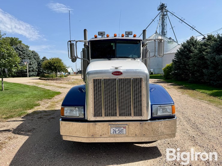2005-peterbilt-385-image-2