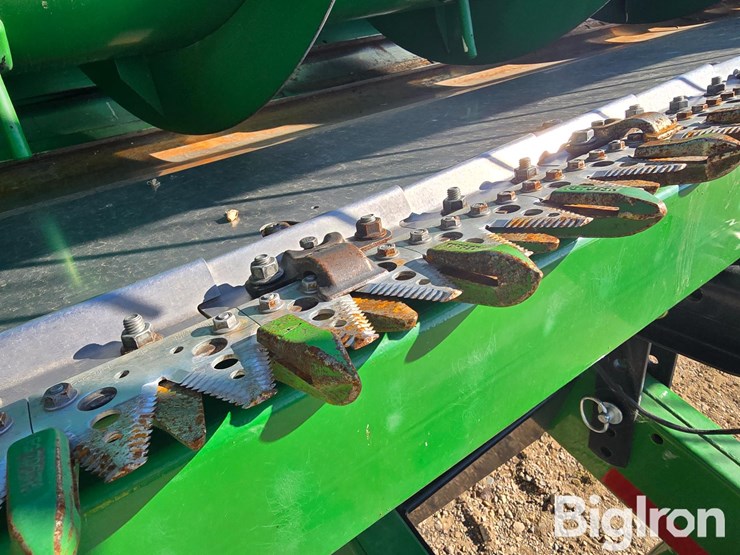 2015-john-deere-630f-image-17