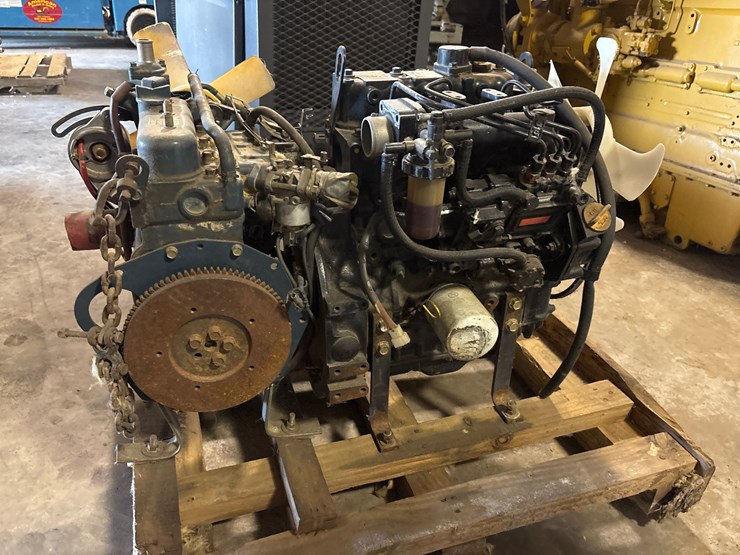 #185-•-multi-cylinder-diesel-and-gasoline-industrial-engines-image-3