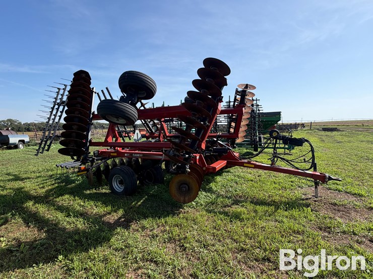 case-ih-370-image-4