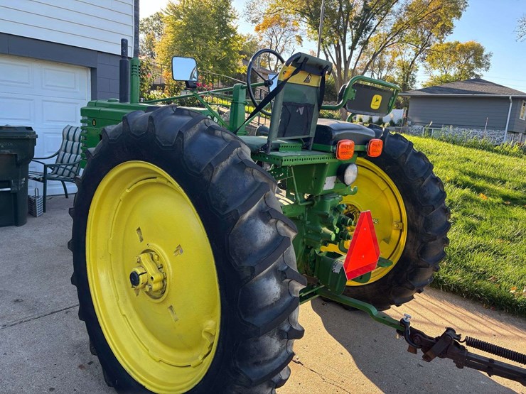 john-deere-model-b-image-3