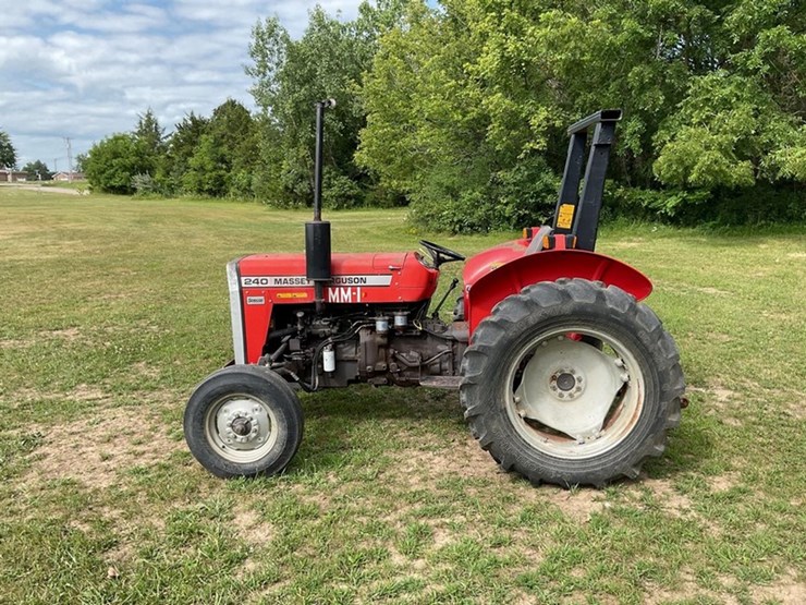 1992-massey-ferguson-240-image-8