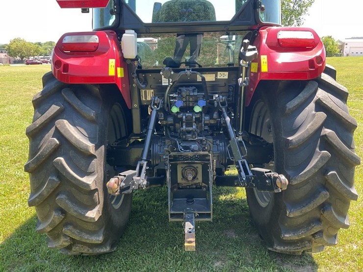 2020-case-ih-farmall-120c-image-12