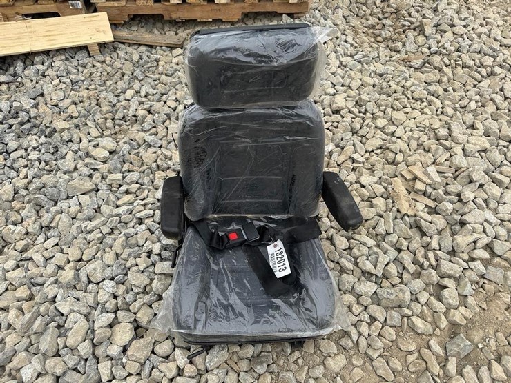 luxury-equipment-seat-image-7