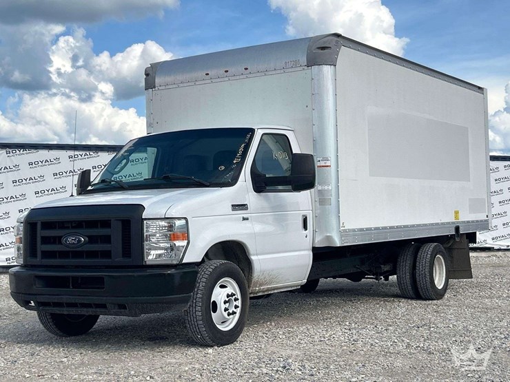 2019-ford-e-350-16ft.-box-truck-image-1
