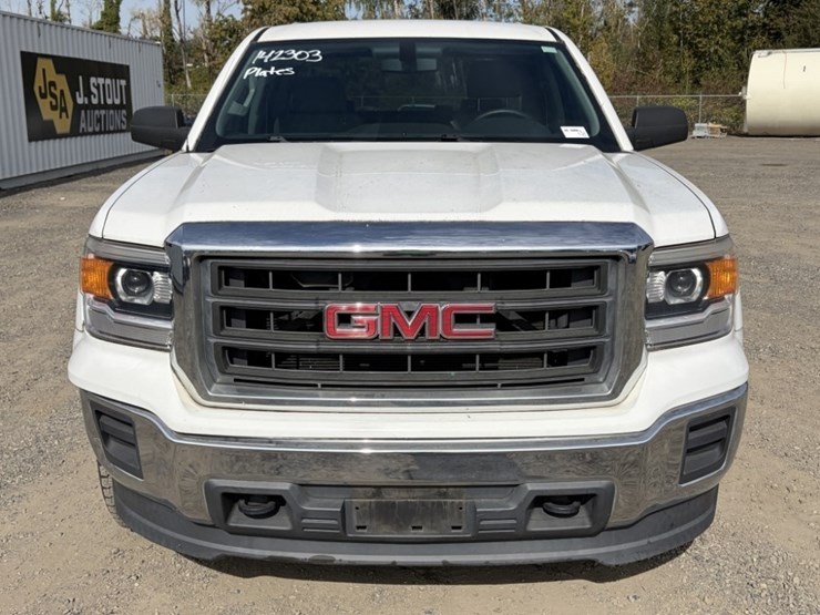 2014-gmc-sierra-1500-crew-cab-4x4-pickup-image-8