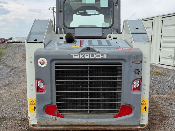 2022-takeuchi-tl8r2-image-4