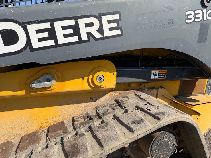 2017-deere-331g-image-12