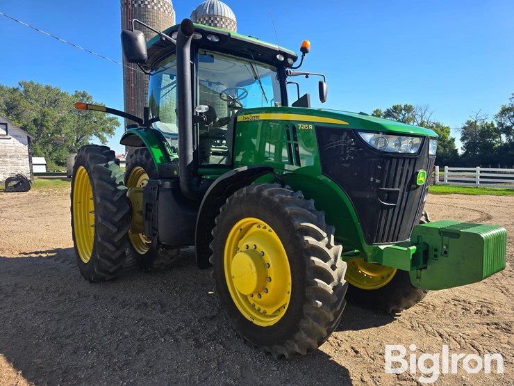 2012-john-deere-7215r-image-3
