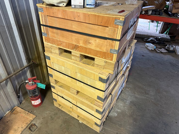 (3)-crates-w/-(10)-7-1/16”-15k-wp-410ss-gates-&-(5)-7-1/16”-15k-steel-gates-image-5