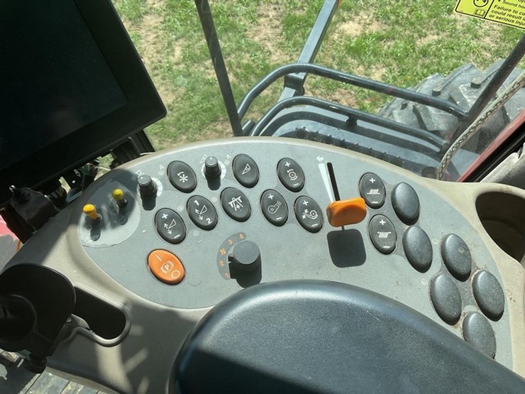 2005-case-ih-8010-image-18