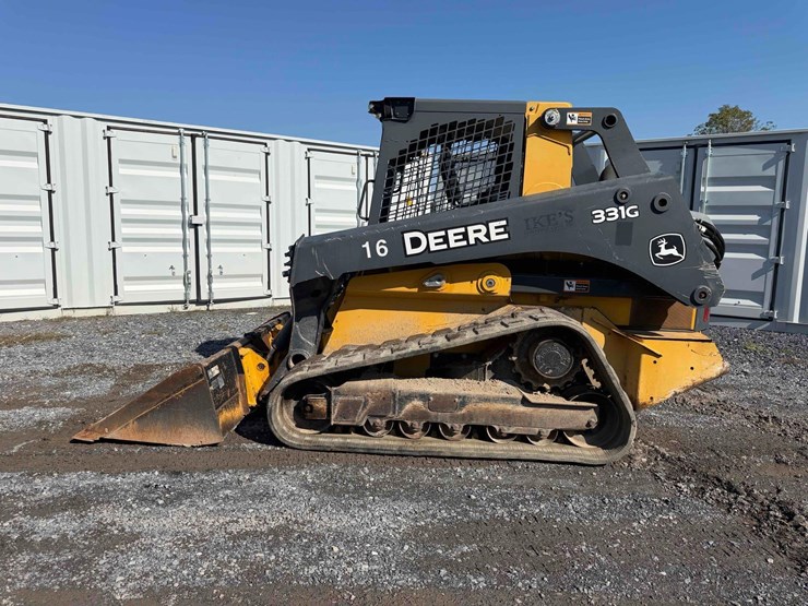 2017-deere-331g-image-2
