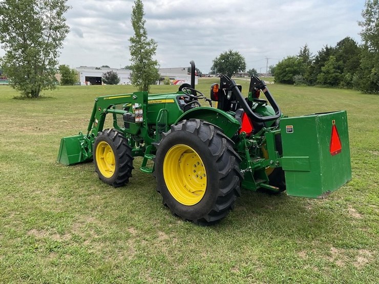 2025-john-deere-5075e-image-7