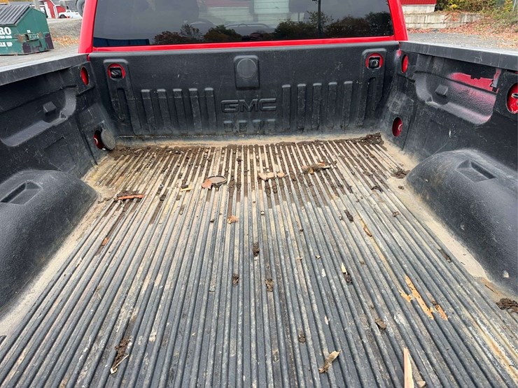 gmc-sierra-2500hd-image-19