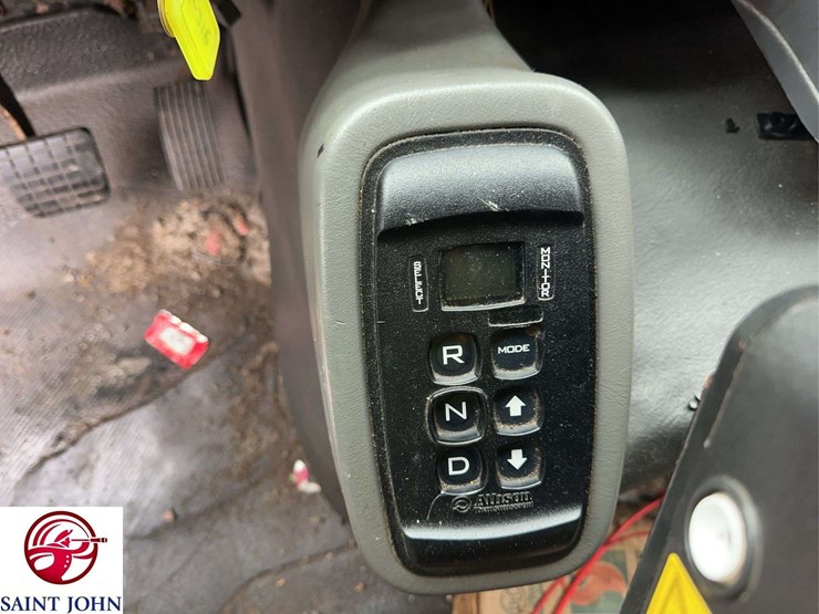 international-workstar-7600-image-25
