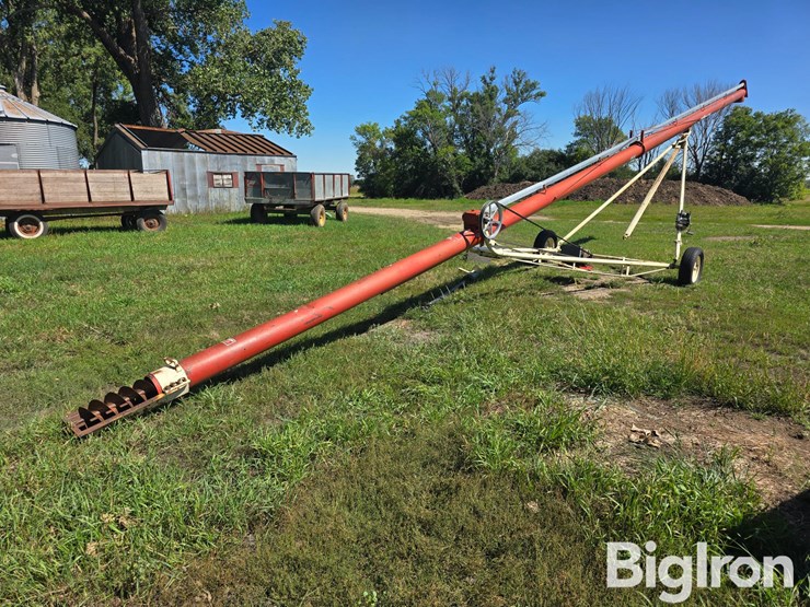 buhler-farm-king-851-image-1