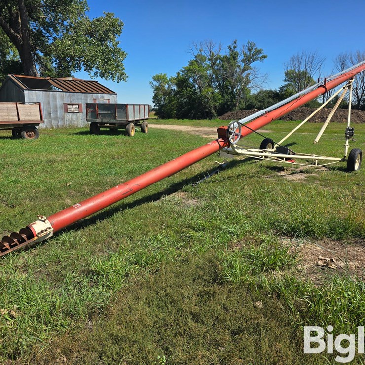 BUHLER FARM KING 851