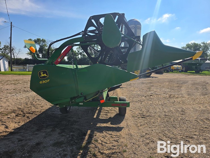 2015-john-deere-630f-image-4