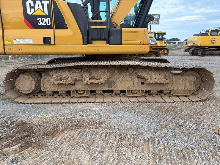 caterpillar-320-image-20