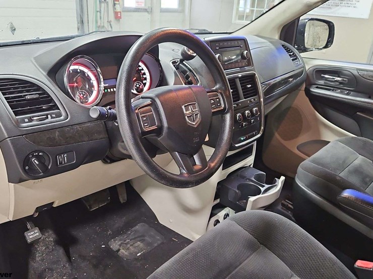 dodge-grand-caravan-image-15