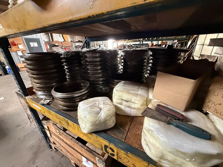 complete-shelf-(100+)-7-1/16”-10m-valve-spacers-&-some-valve-seats-image-3
