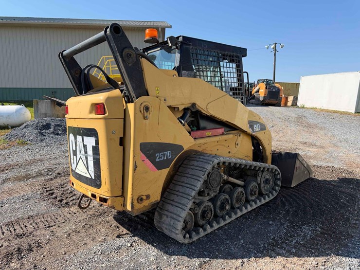 2010-caterpillar-257b2-image-5
