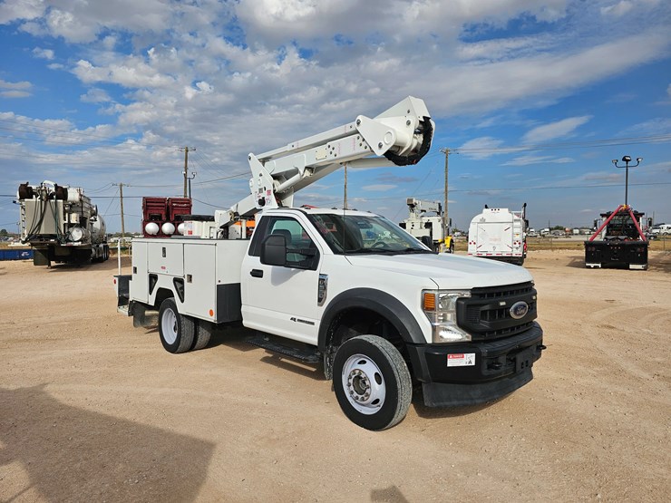 2021-ford-f550-image-5