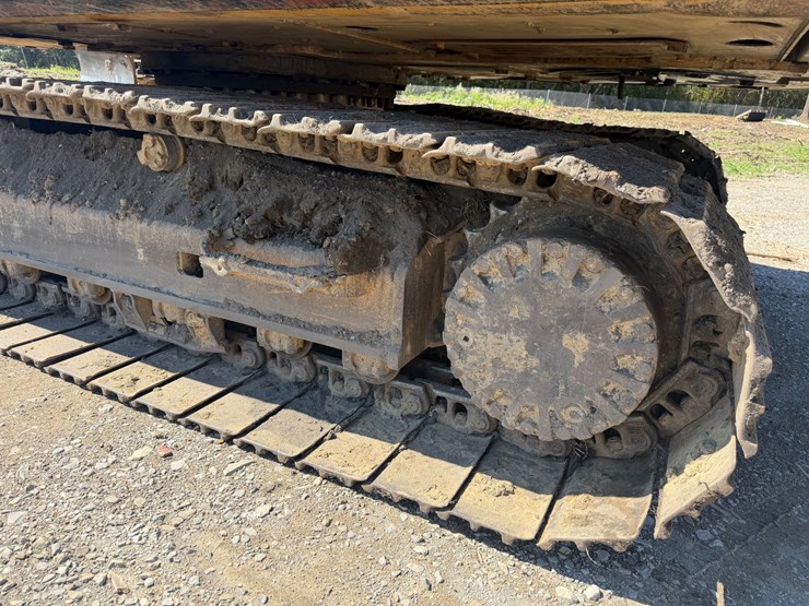 caterpillar-320e-image-7