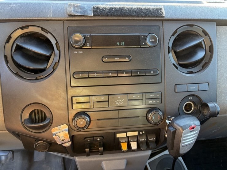 2011-ford-f350-image-33