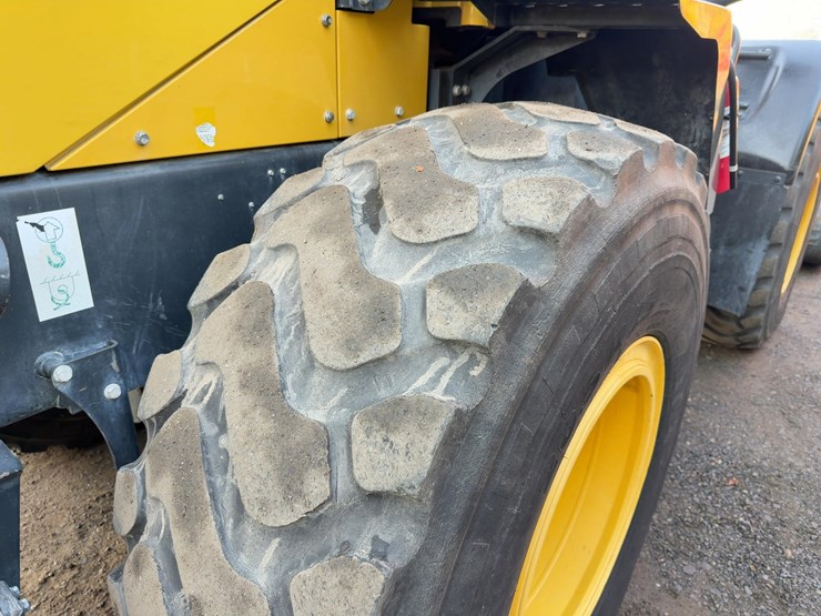 2018-komatsu-wa270-8-image-14