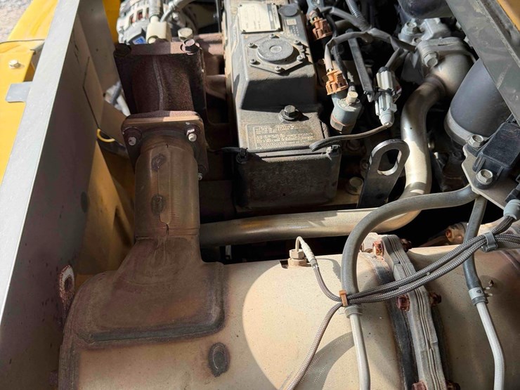 2019-deere-75g-image-22