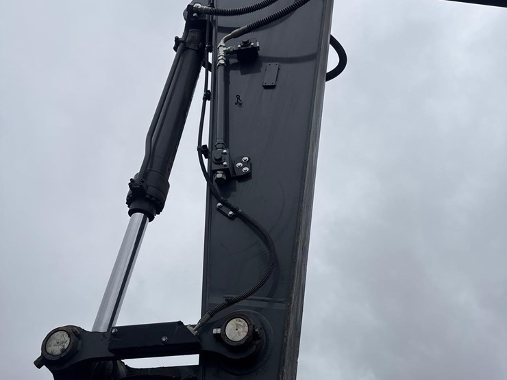 2023-john-deere-350-image-35