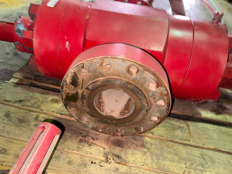 (unused)-(1)-5-1/8”-5m-manual-flanged--frac-vlv-&-(1)-4-1/16”-5m-hyd-gate-valve-image-3