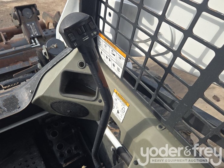 2017-bobcat-s590-image-46