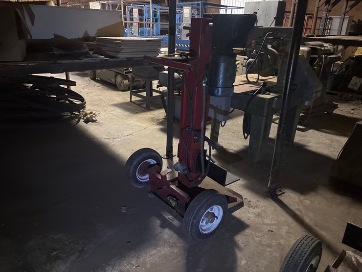 #160-•-two-wheeled-vertical-electric-hydraulic-log-splitters-image-5