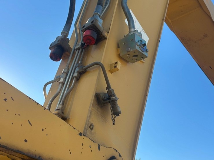 2012-caterpillar-m322d-image-22
