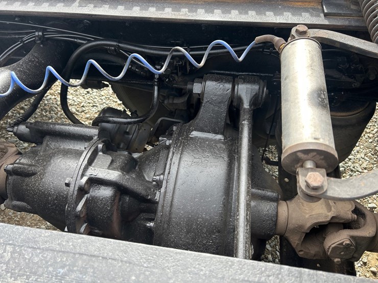 2001-caterpillar-c15-image-30