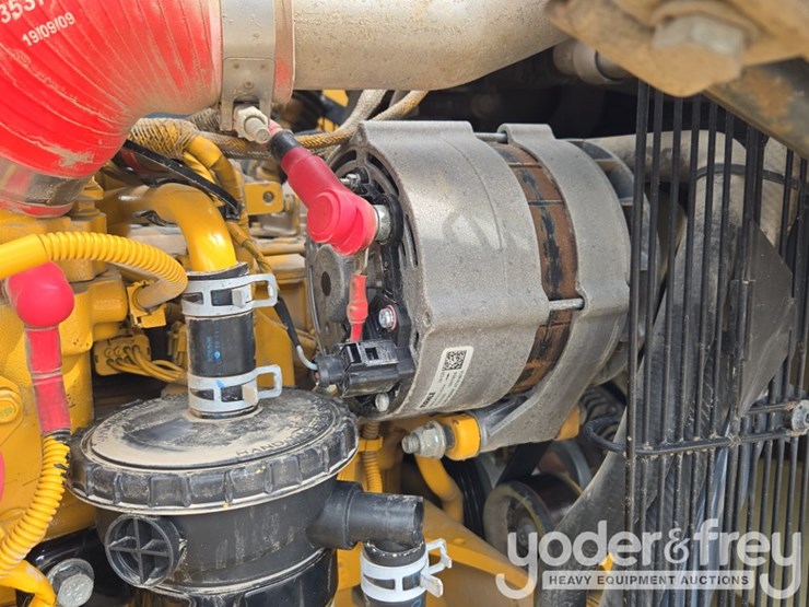 2020-deere-310sl-image-49
