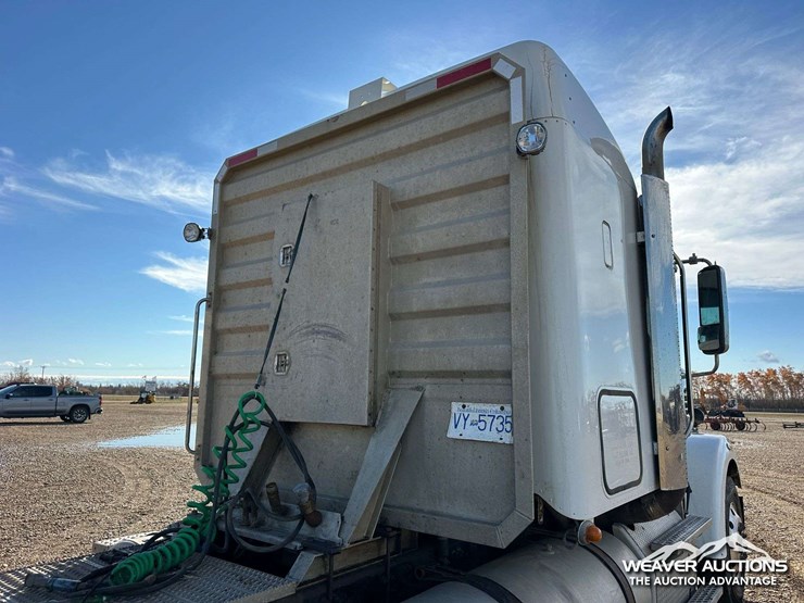 2012-freightliner-coronado-122-image-72