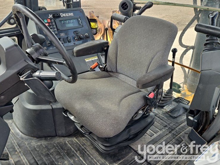 2020-deere-310sl-image-54