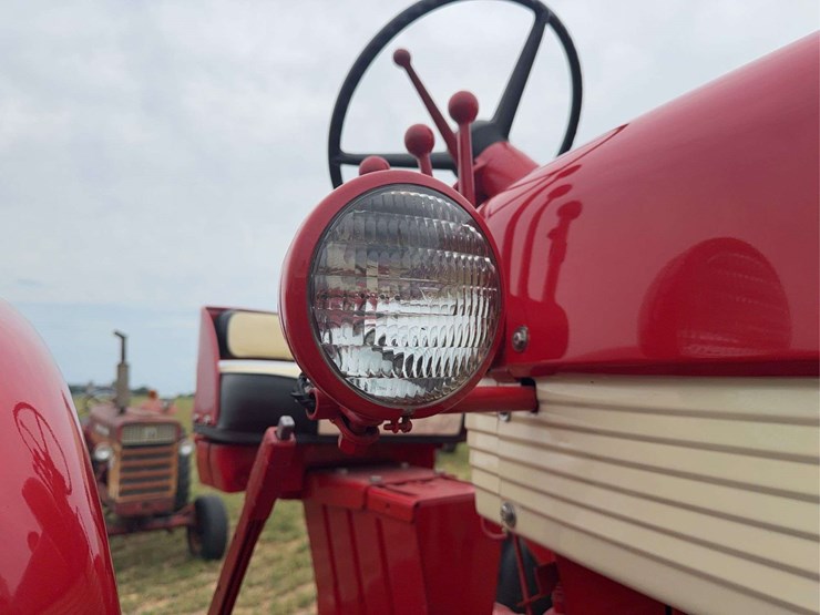 farmall-560-diesel-hi-clear-image-48