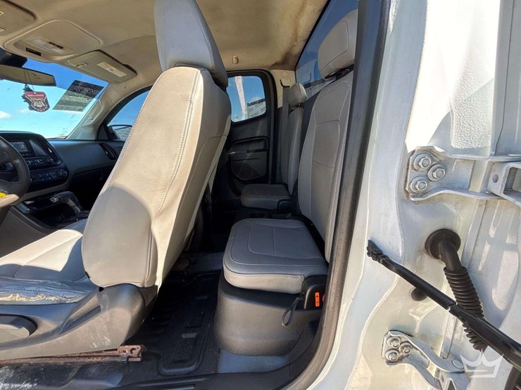 2015-chevrolet-colorado-ext.-cab-pickup-truck-image-21