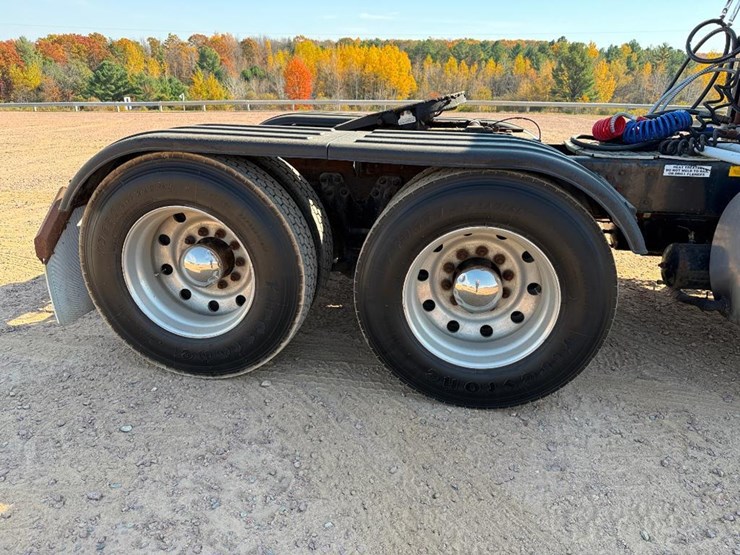 2000-kenworth-t800-image-14