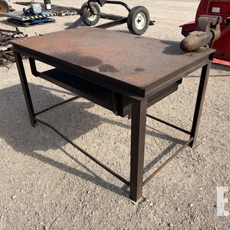 HEAVY DUTY WORK TABLE