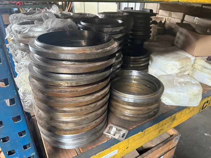 complete-shelf-(100+)-7-1/16”-10m-valve-spacers-&-some-valve-seats-image-5