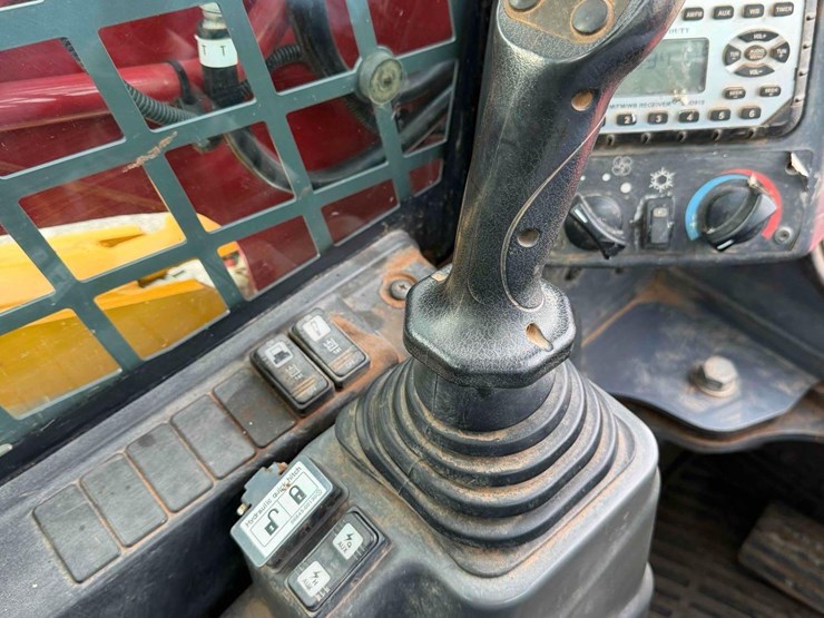 2022-takeuchi-tl8r2-image-22