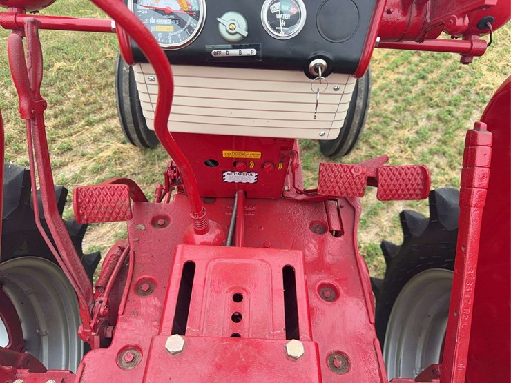 farmall-560-lp-hi-clear-image-42